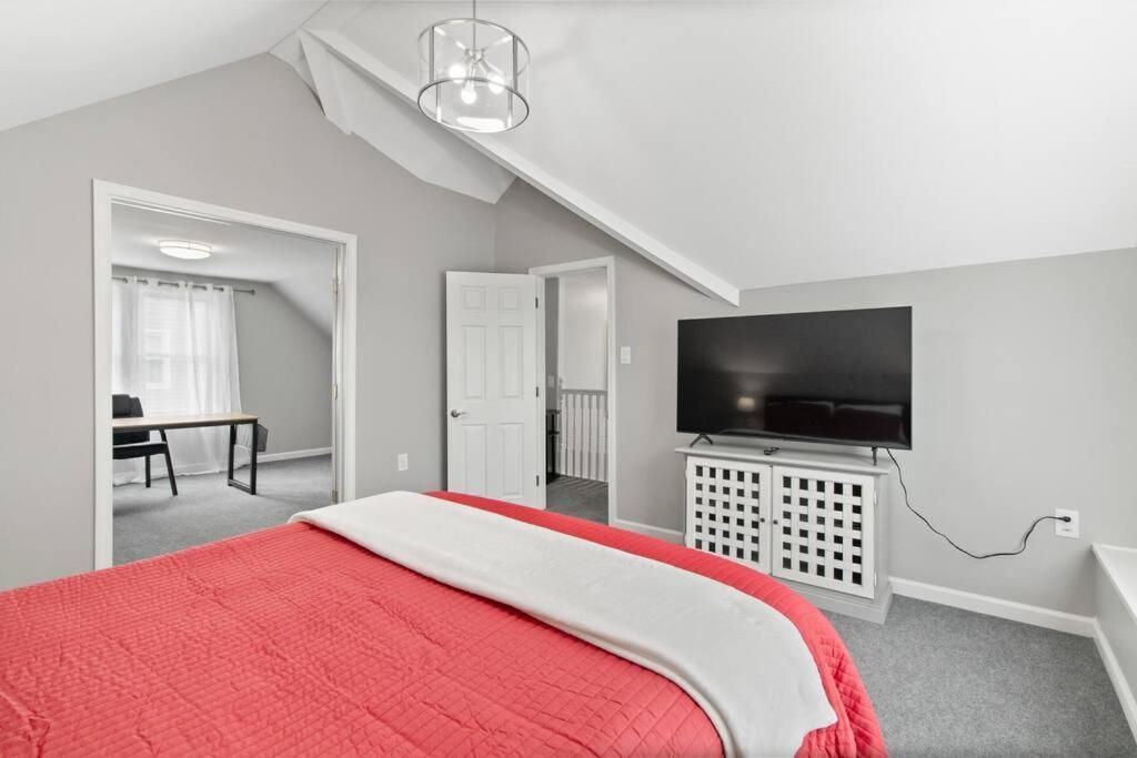 Stylish, Relaxing & Comfy 3 Bdr Home ブリストル エクステリア 写真